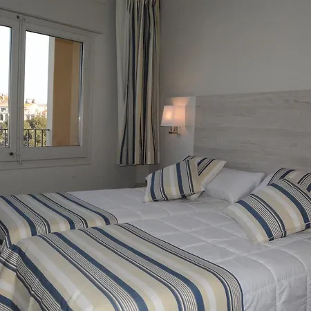 La Catifa Now With Elevator!!! Apartment Palamos